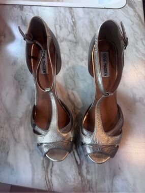 Steve Madden Metallic Silver gold pascha  T-Strap Peep-Toe Heels